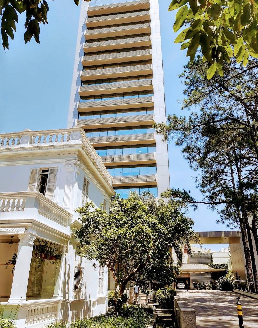 Vista externa do prédio do escritório na Av. Getúlio Vargas, 1157